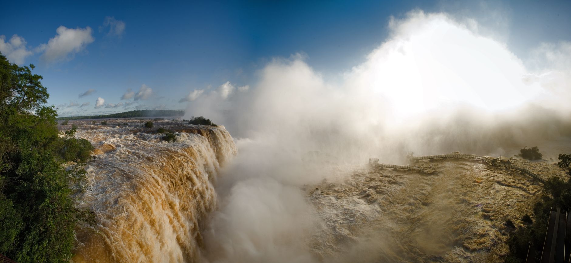 Selva subtropical y Cataratas del Iguazú